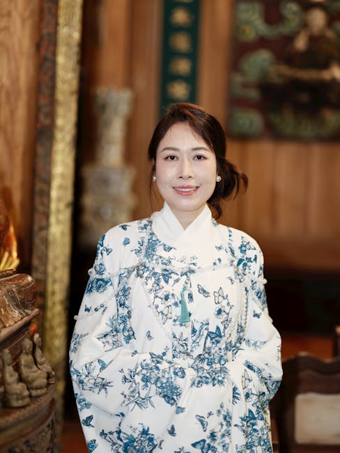 徐國勇,蔣萬安,江啟臣,何欣純,廖偉翔,顏寬恒,顏清標,上轎典禮,大甲媽,水精將軍,顏清標將水精將軍交給轎前政治人物