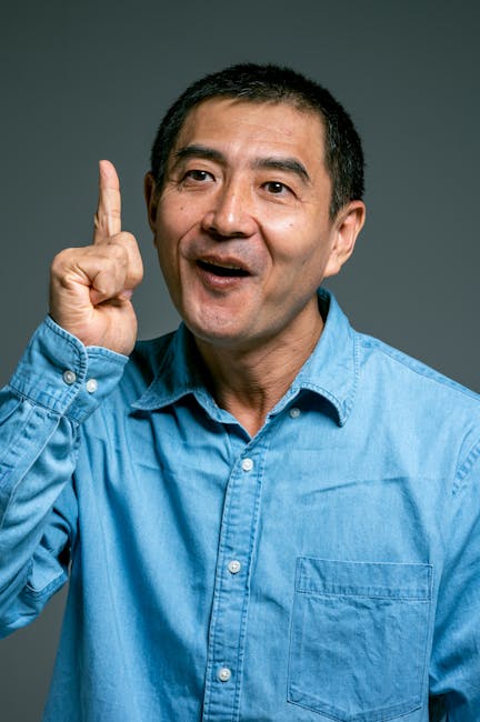 沈文程於超級冰冰Show節目中與主持人白冰冰等人合影，分享人生故事