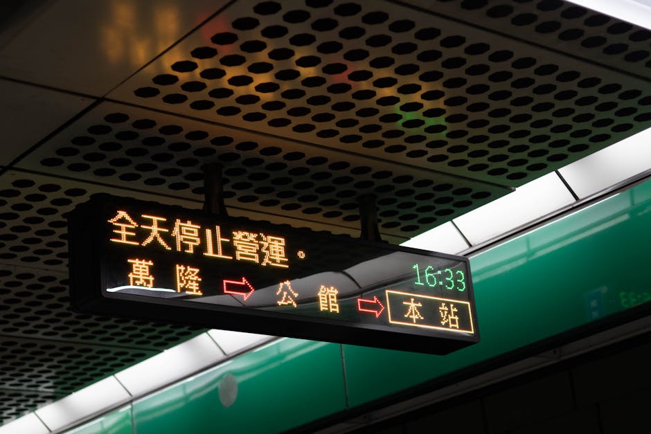 台北.內湖,竊盜,捷運,員警,網咖,員警尾隨嫌犯進入網咖逮捕