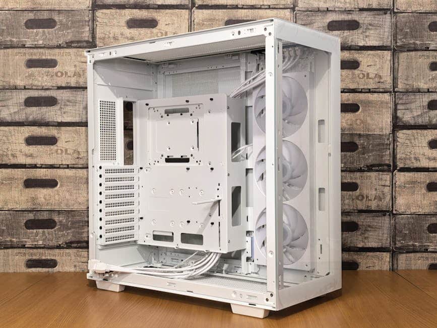 Fractal Design Ion 3 Gold 1000W 外盒正面