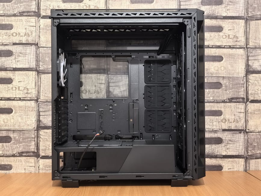Fractal Design Ion 3 Gold 1000W 主電路板背面做工